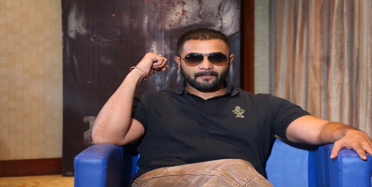 Srii Murali, Early Life, Career, and Achievements
